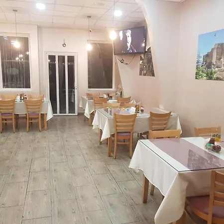 Midtown Apartament Kyrdżali